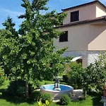 Ginkgo 3 By Interhome * Banjole